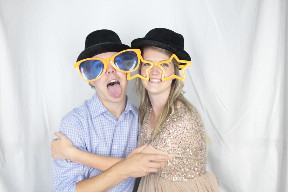 Mr & Mrs Guillen | View more photos from the event at gallery.myphotoboothexperience.co.uk/u/MyPhotoBoothExperienceLtd/Mr-Mrs-Guillen